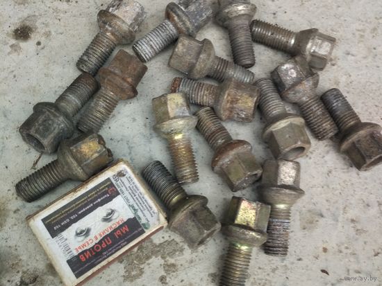 Колесные болты привезены из Германии цена за шт.