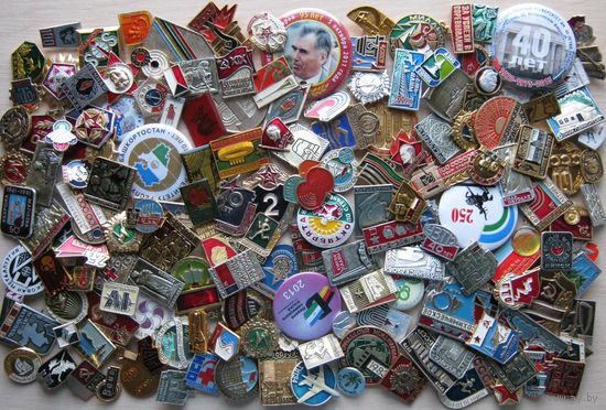 Значки ассорти, 150 штук, без повторов, все разные.