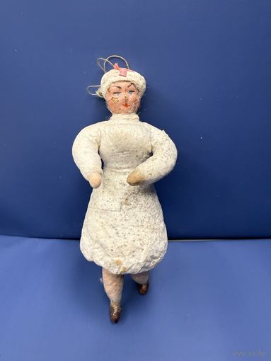 Старт с 1 рубля ! Елочная игрушка . Санитарка . Медсестра ,вата ! Смотрите другие лоты ,много распродаж !