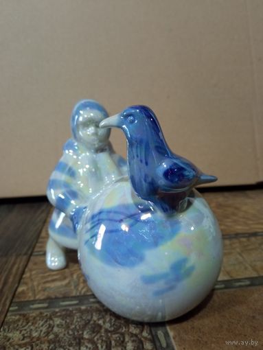 Статуэтка Девочка с вороной Зимний дворик Полонне