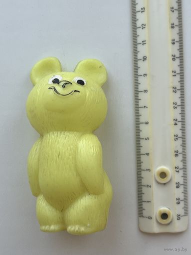 Олимпийский Мишка. Игрушка. Пластмасса. 11 см.