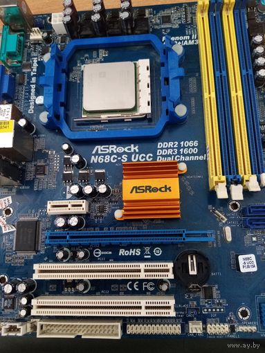 Материнская плата AМD состояние не известно.Все на фото кучей.Без почты.