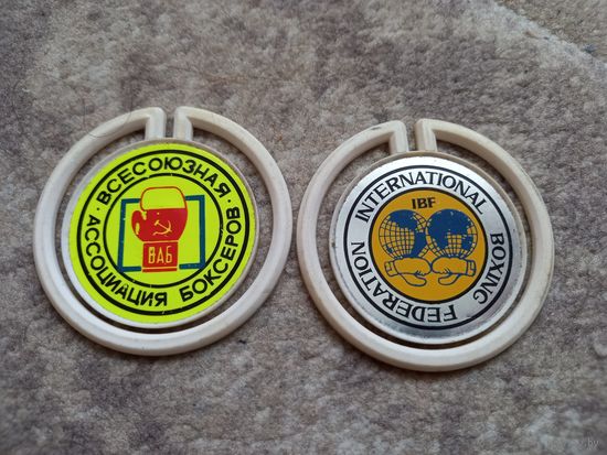 Бокс 2 значкі канца 1980-х. IBF міжнародная федэрацыя і Усесаюзная фэдэрацыя