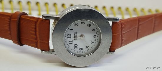 Довольно редкие дамские часы "Alisse" корпус нерж.Сталь,мех.ETA swiss,+Новый ремешок