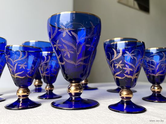 Бокалы и рюмки кобальт Чехословакия позолота 13 и 8см