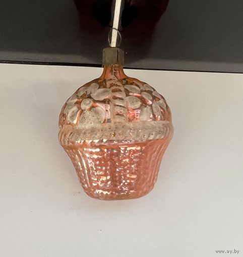 Елочная игрушка корзинка с цветами СССР