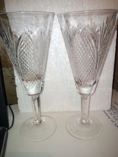 Бокалы хрусталь 19см.
