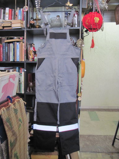 Полукомбинезон рабочий. Размер на фото.