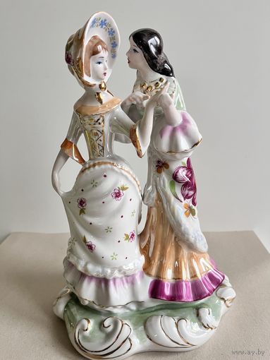 СТАТУЭТКА ФАРФОРОВАЯ  "ГАДАНИЕ БАРЫШНЕ ЦЫГАНКОЙ". БОЛЬШОЙ РАЗМЕР - 25*18*13 СМ. 1976-1991 ГОДА. КИЕВ. КЭКХЗ. УКРАИНА. СМ.ФОТО И ОПИСАНИЕ.