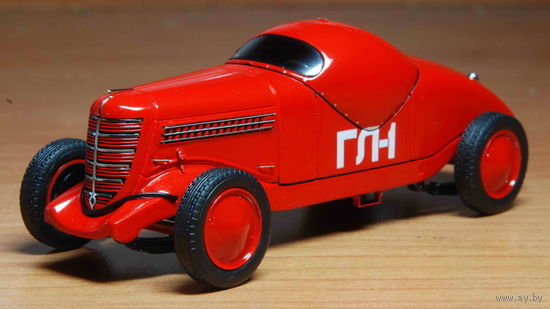 Модель автомобиля ГАЗ ГЛ-1 1:43 DiP-models