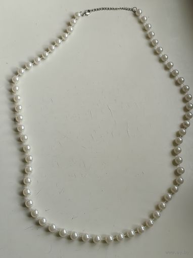 Бусы пластиковые