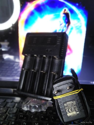 Зарядка  NITECORE для аккумуляторов 18650
