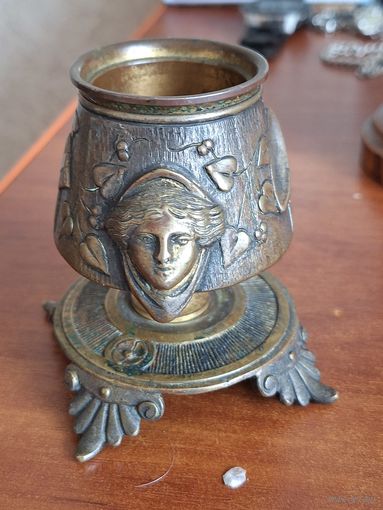 Старинная бронзовая спичечница