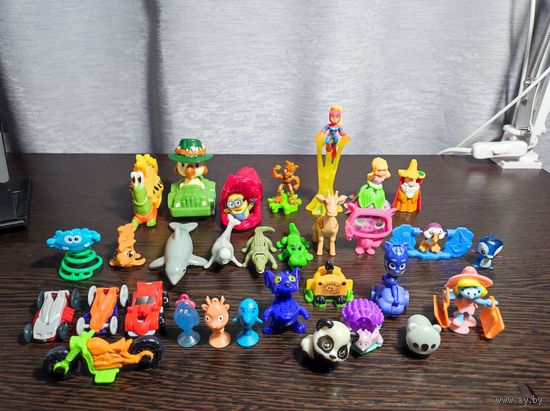Киндер игрушка kinder joy фигурки машинка Хэппи мил Марвел животные бонстики прилипалы