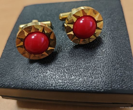 Запонки, позолоченные с футляром. Времен СССР