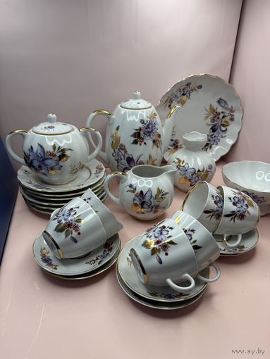 Сервиз чайный Лилия на 6 персон (24 предметов), фарфор, деколь, золочение, Ленинградский фарфоровый завод (ЛФЗ), СССР, 1989-1992 гг.