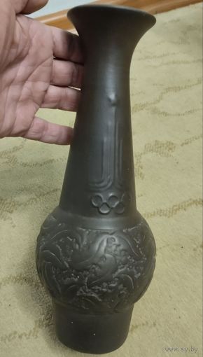 Ваза Олимпиада СССР внутри фиолетовое стекло