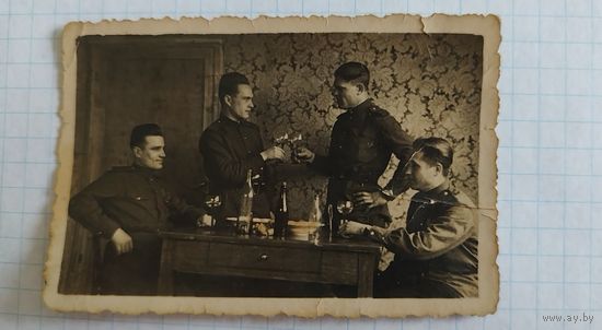На отдыхе. 1940-е
