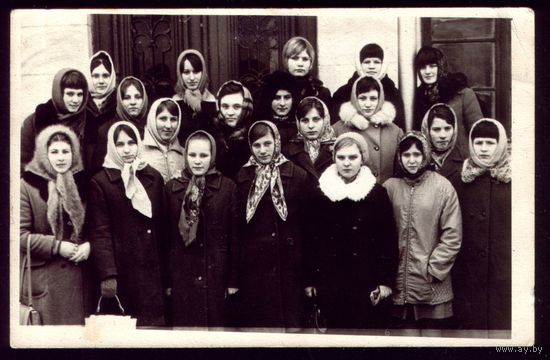 Фото Могилёв 1973 год Станция юных техников В платочках