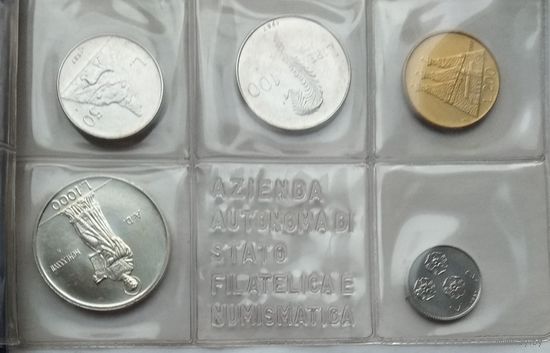 Сан-Марино 1, 2, 5, 10 , 20, 50, 10, 200, 500, 1000 лир 1987 г. Годовой набор с серебром в банковской упаковке