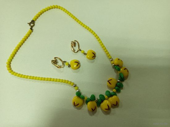 Комплект украшений,серьги+бусы, стекло