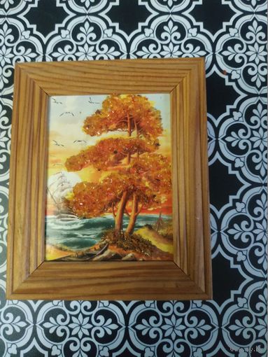 Картина с янтарем. 11см.на 9 см.