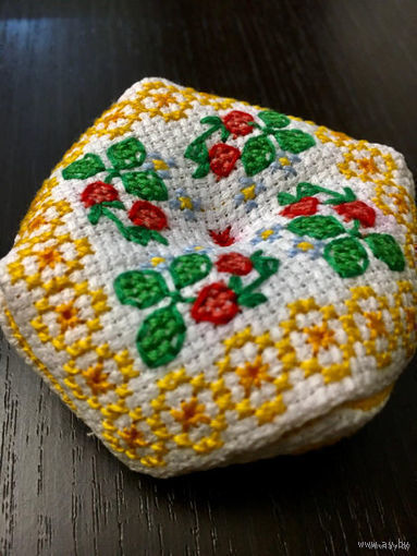 Бискорню, игольница