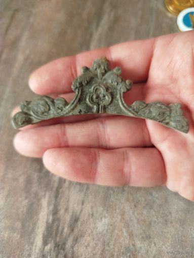 Интересная,красивая,старинная накладка