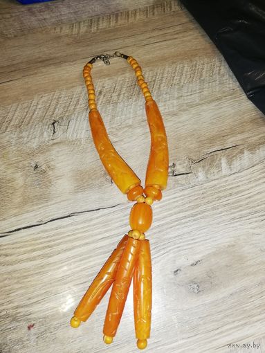 Бусы бакелит