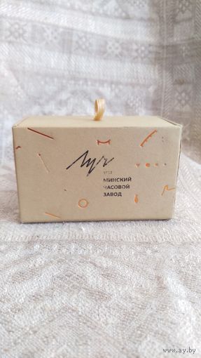 Коробка-упаковка от часов "Луч" 1656М