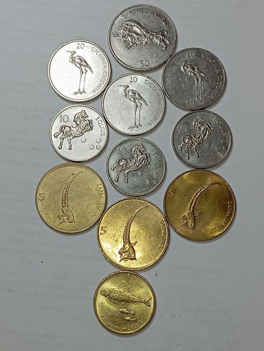 Словения 50 товаров 2003 , 20 товаров 2003 , 2004 , 2005 , 10 товаров 2000 , 2002 , 2005 , 5 товаров 1997 , 1998 , 2000 и 1 толар 1996 года .