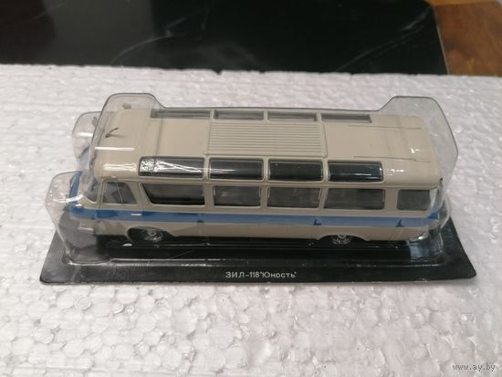 Модель Зил - 118 Юность 1/43