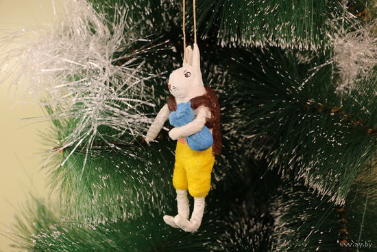 Ёлочная игрушка папье-маше, "Заяц с мешком".