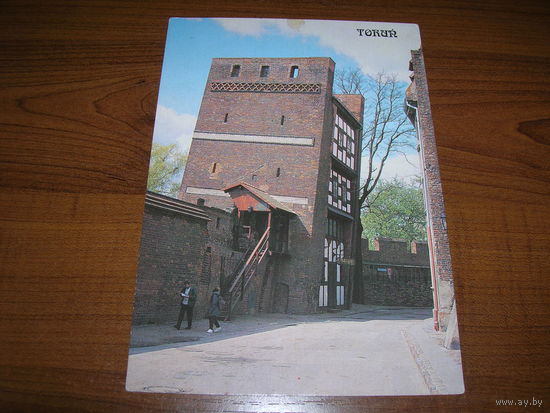Торунь Польша Кривая башня чистая