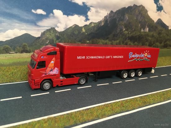 Модель грузового автомобиля Volvo FH12 (3). Масштаб НО-1:87.