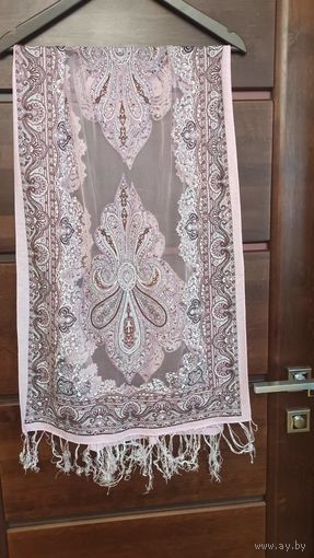 Стильные и красивые палантины и шали