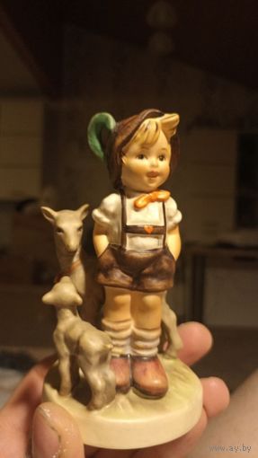 Фарфоровая статуэтка Hummel Goebel Германия