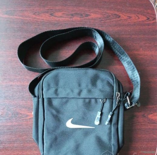 Сумка мужская,новая,черная