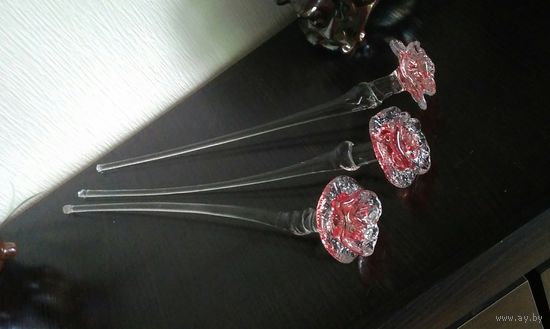 Розы стеклянные СССР Неман 2 шт (одну забрали)!!!45 см эксклюзив
