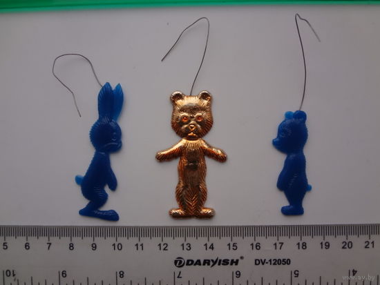 Украшение на ёлку. (пластик).