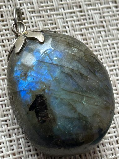Кулон с лабрадоритом