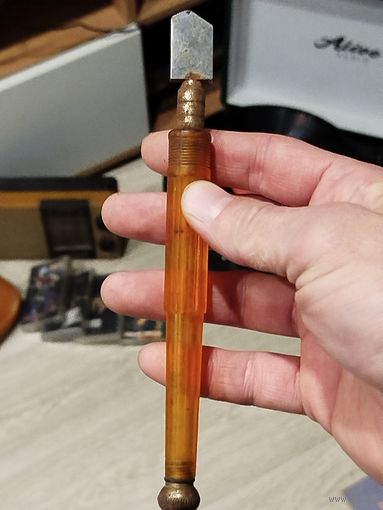 Стеклорес,Япония