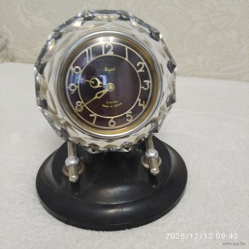 Часы "Маяк" настольные