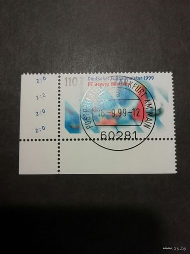 Германия. 1999 Марка "Футбольный клуб Бавария из Мюнхена - чемпион Бундеслиги Германии 1999 года" (гашеная с клеем) Mi.2074 каталог 1.10 евро