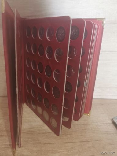 Альбом юбилейных и памятных монет РФ с монетами. С рубля.