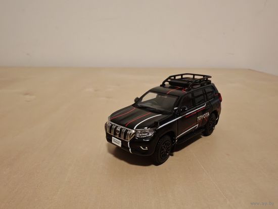 GCD Land Cruiser Prado 1/64