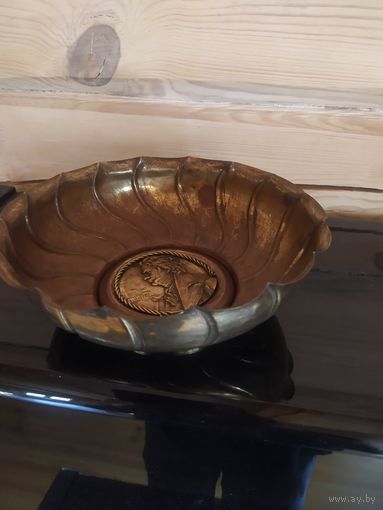 Латунная чаша