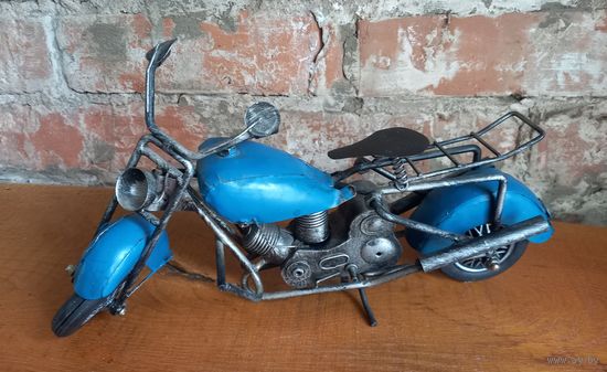 Мотоцикл - сувенир Harley-Davidson.