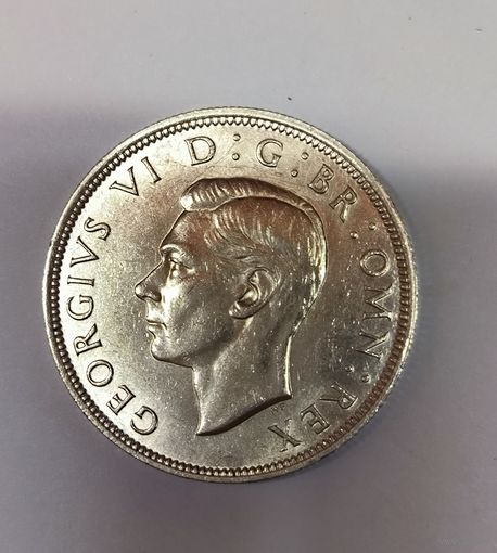 1/2 кроны 1942 Великобритания. Портретное серебро в состоянии!