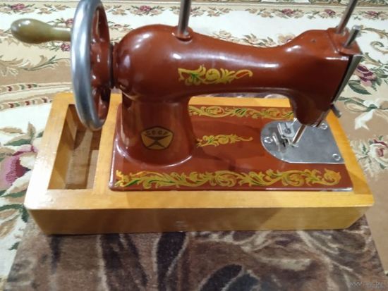 Детская швейная машинка.СССР.